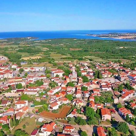 شقة Apartman Slavko Tar-Vabriga المظهر الخارجي الصورة